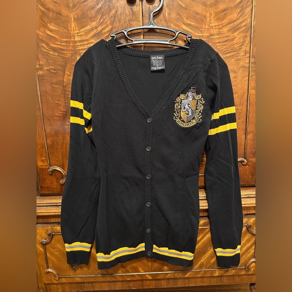 Harry Potter Hufflepuff Cardigan with Yellow Stripes and Crest